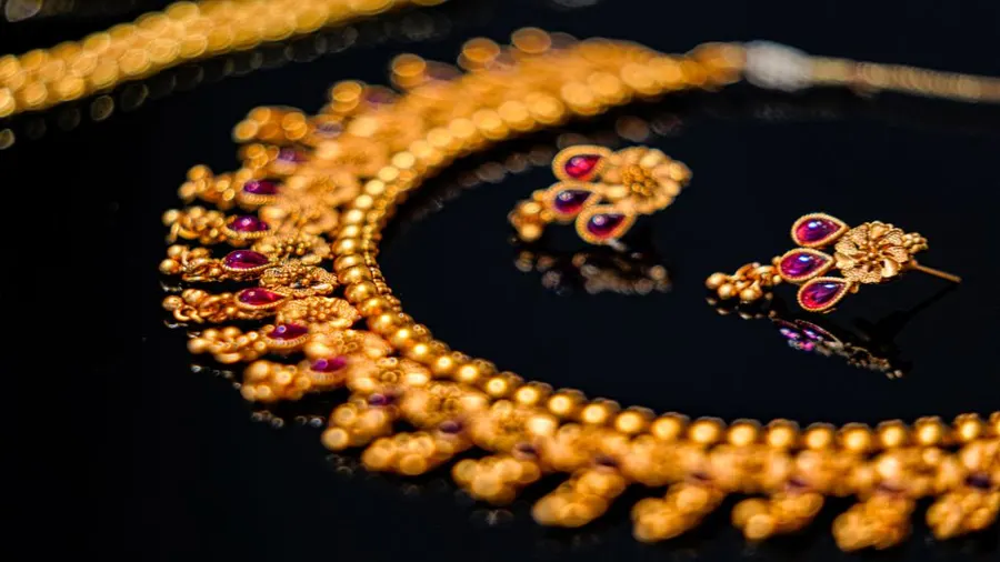  How to Buy Gold Jewelry